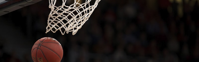 NBA洛杉矶湖人队对阵金州勇士队的篮球比赛直播预告